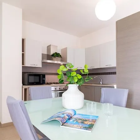 Ale Home- Wifi & Parking Apartamento *